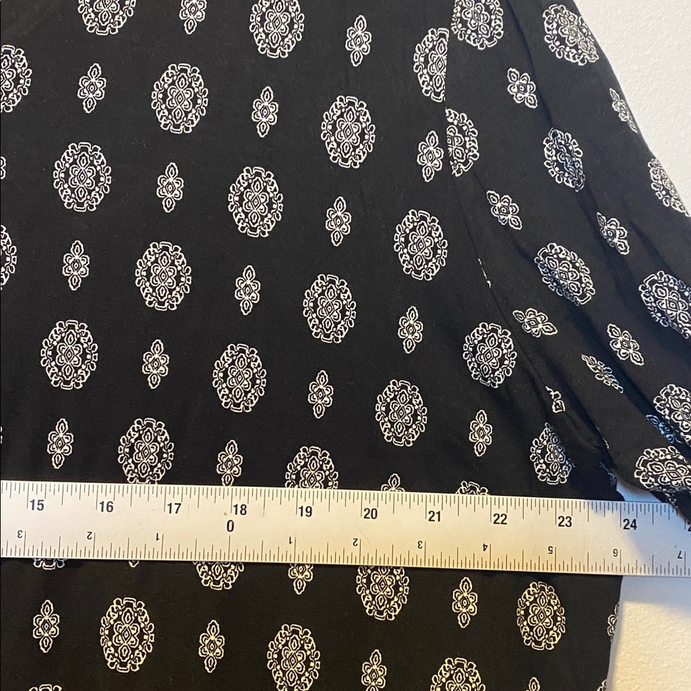 Chico's Tunic Top Women’s 4 XXL Black White Geometric 3/4 Sleeve Casual Shirt - Picture 8 of 10
